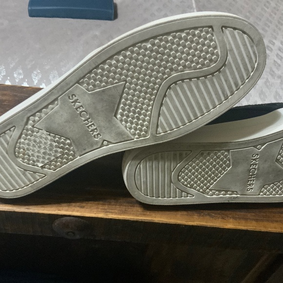 Sketchers size 8 memory foam bling comfort shoes - Picture 2 of 2